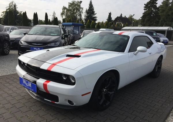 Dodge Challenger cena 94900 przebieg: 105500, rok produkcji 2017 z Rejowiec Fabryczny małe 154